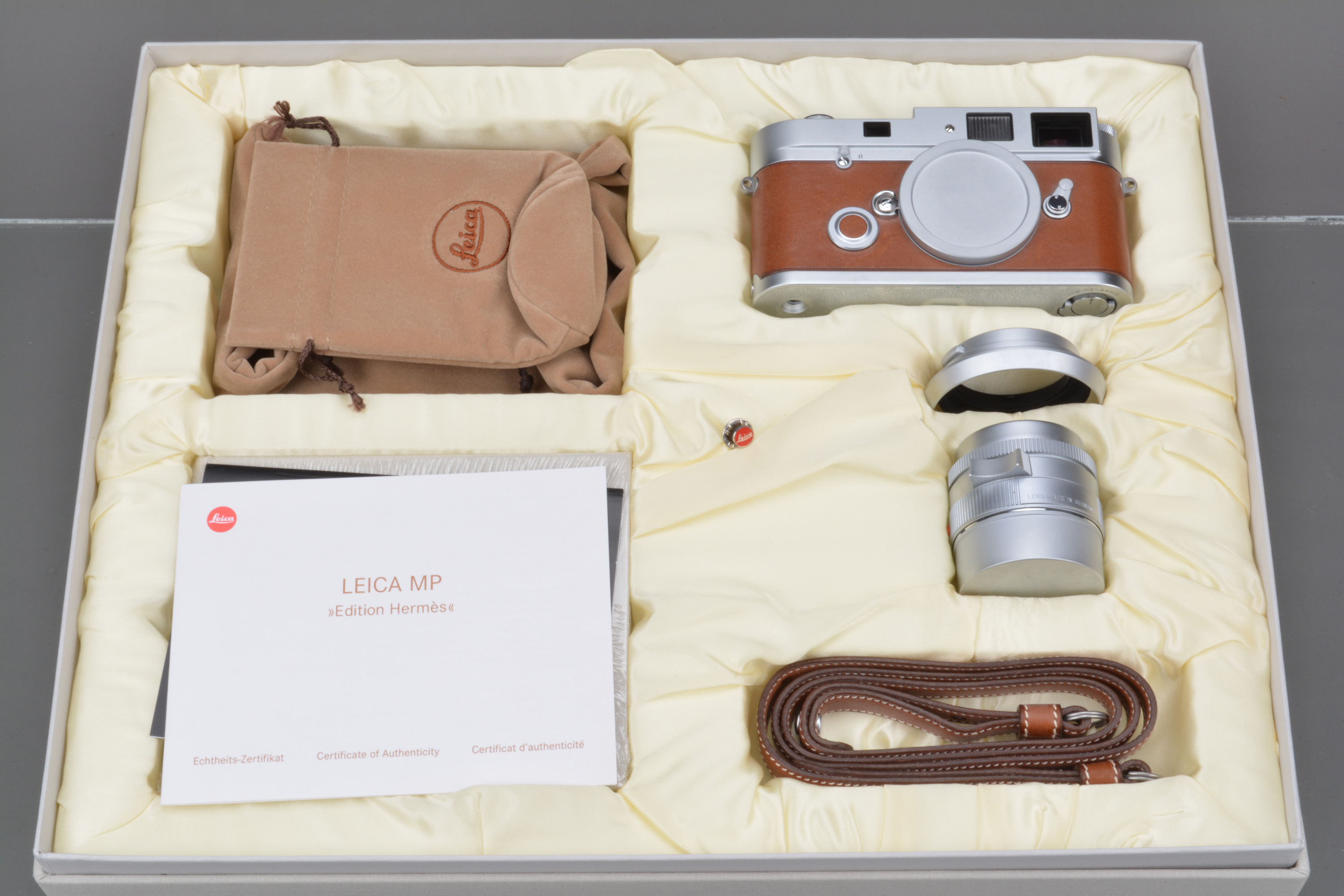 Lot 467 - A Leica MP Edition Hermés 10 307 Rangefinder Camera